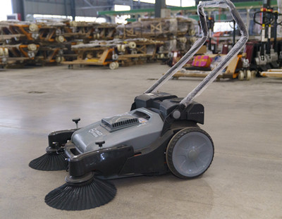 新买的手推式扫地机需要注意哪些问题